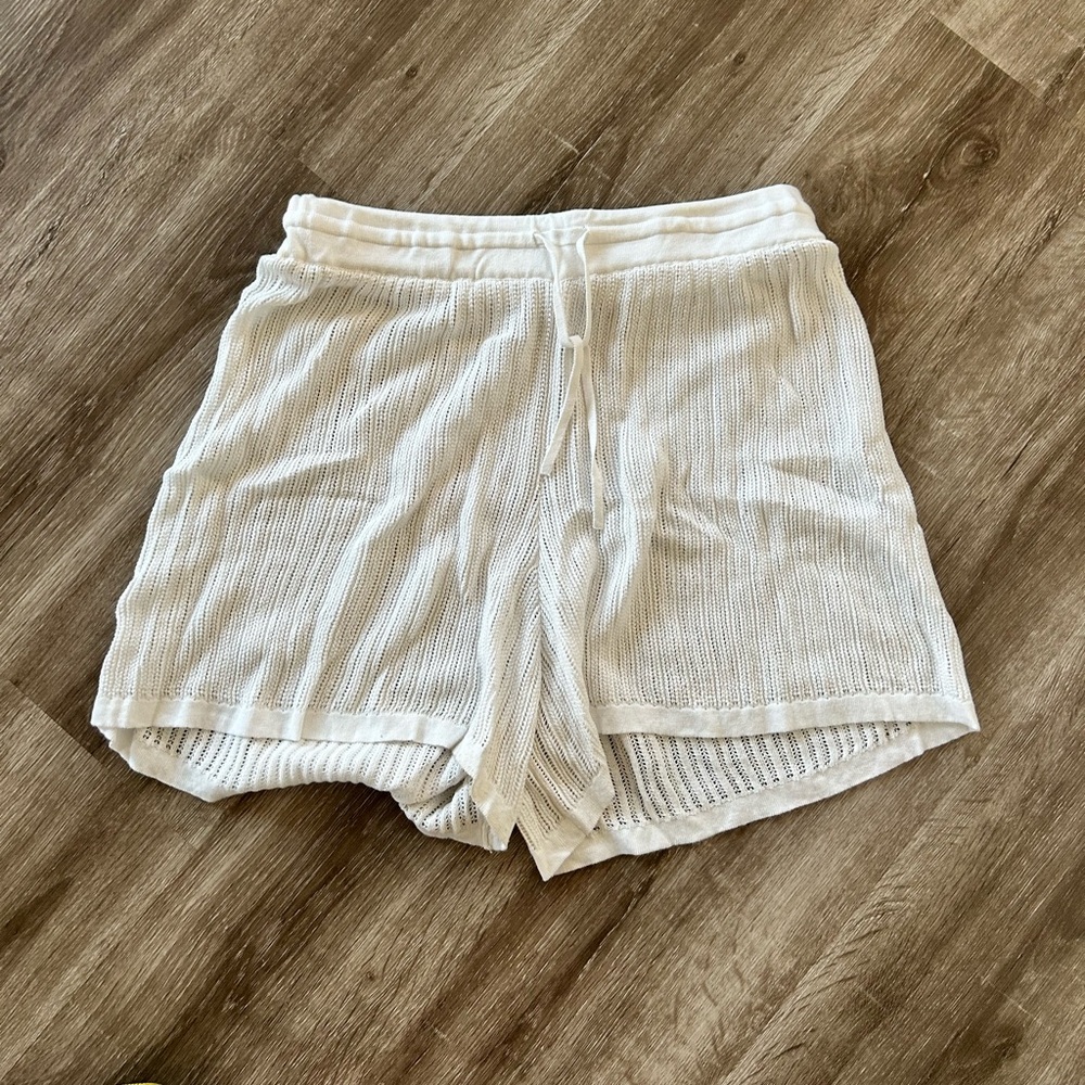 NWOT Kulani Kinis beach shorts size Large
